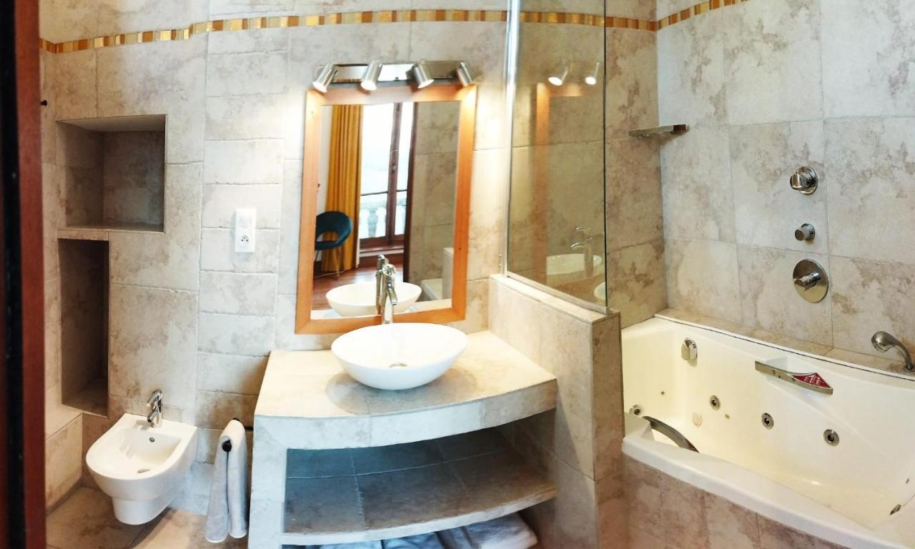 Domaine De La Tisnere Bed & Breakfast Gelos ภายนอก รูปภาพ