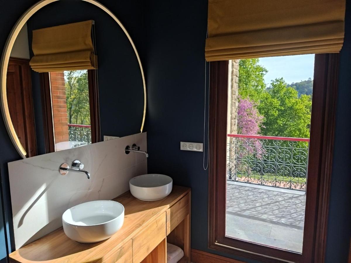 Domaine De La Tisnere Bed & Breakfast Gelos ภายนอก รูปภาพ