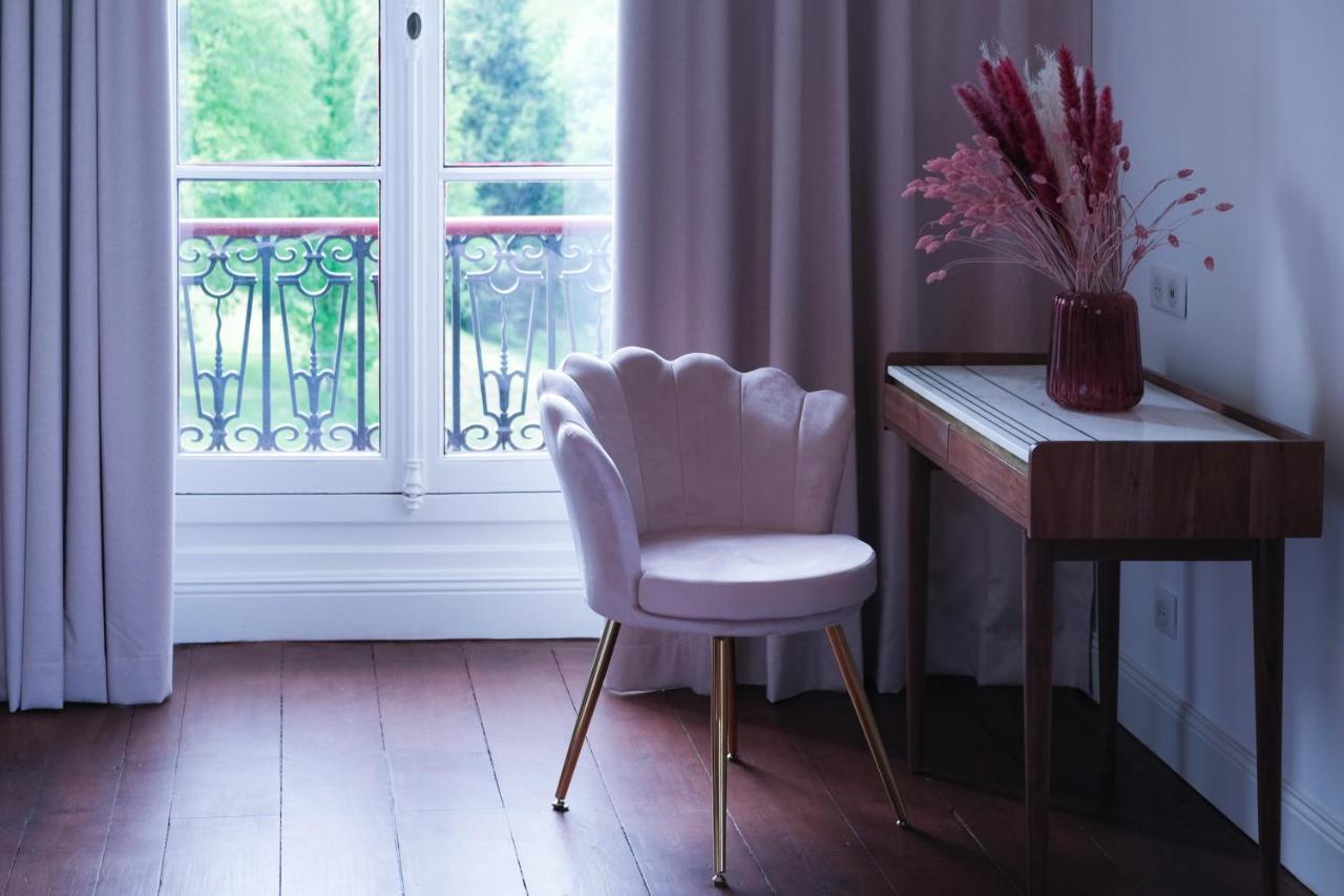 Domaine De La Tisnere Bed & Breakfast Gelos ภายนอก รูปภาพ