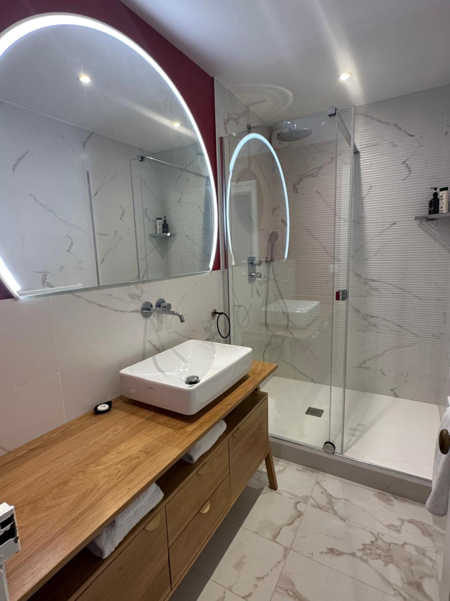 Domaine De La Tisnere Bed & Breakfast Gelos ภายนอก รูปภาพ