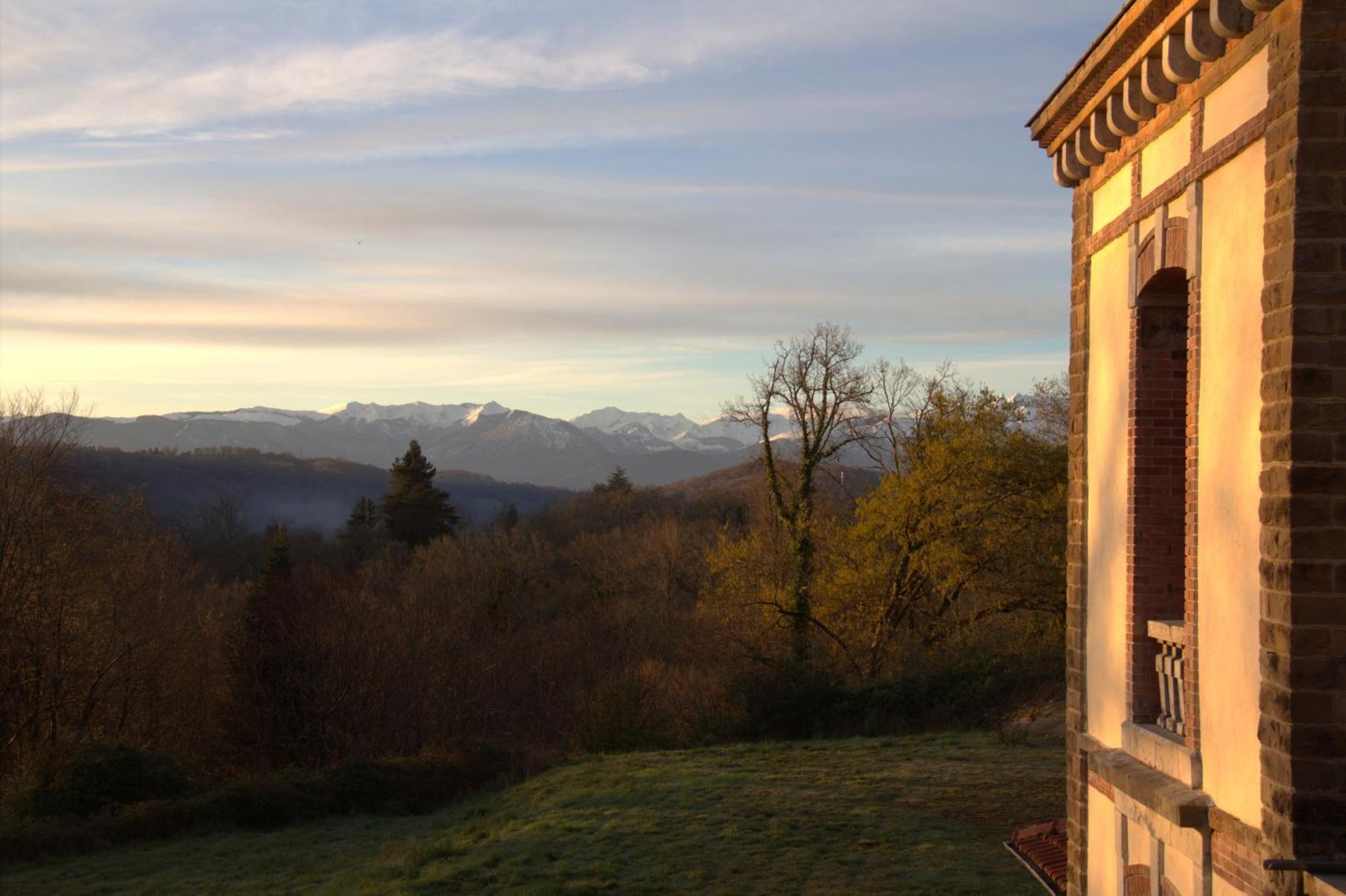 Domaine De La Tisnere Bed & Breakfast Gelos ภายนอก รูปภาพ